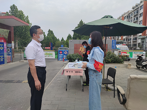 1656917441673796.jpg 張書(shū)記慰問(wèn) (4).jpg